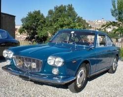 Lancia Flavia Coupé noleggio in Umbria