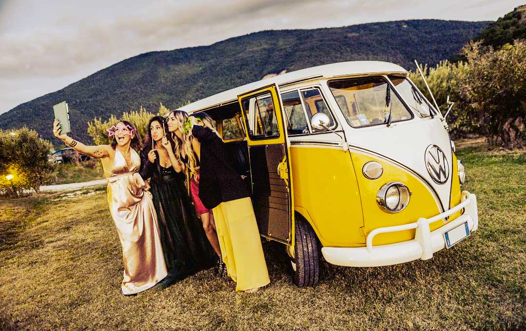 Noleggio pulmino t1 Volkswagen giallo sposi cerimonie 