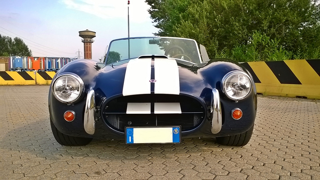 AC Cobra 427