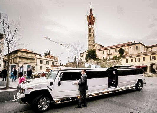 Hummer H2 Limousine 