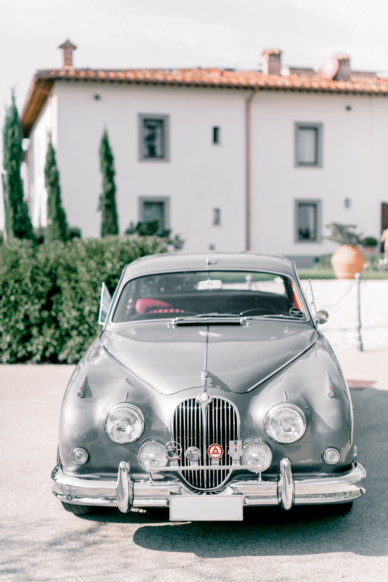 Jaguar MK2 3.8 del 1963 grigio gun metal, interni in pelle connoly rosso Cartier targa Asi oro