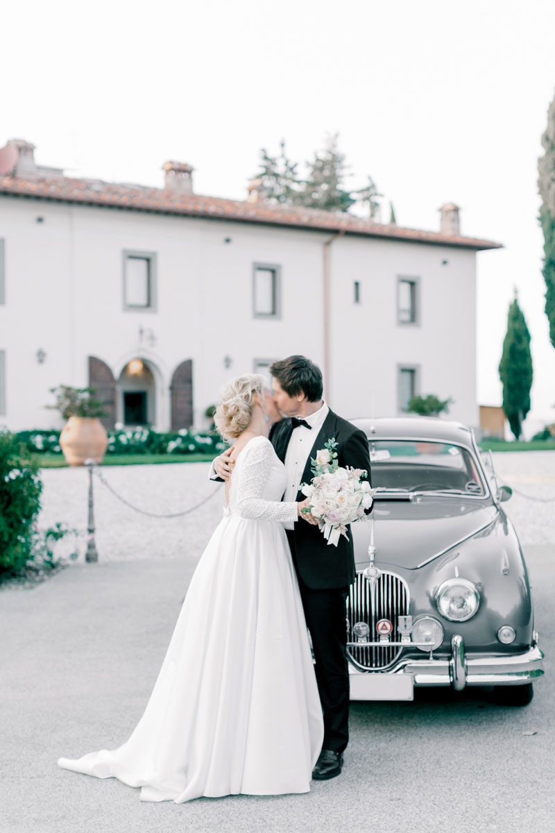 Jaguar MK2 3.8 del 1963 grigio gun metal, interni in pelle connoly rosso Cartier targa Asi oro