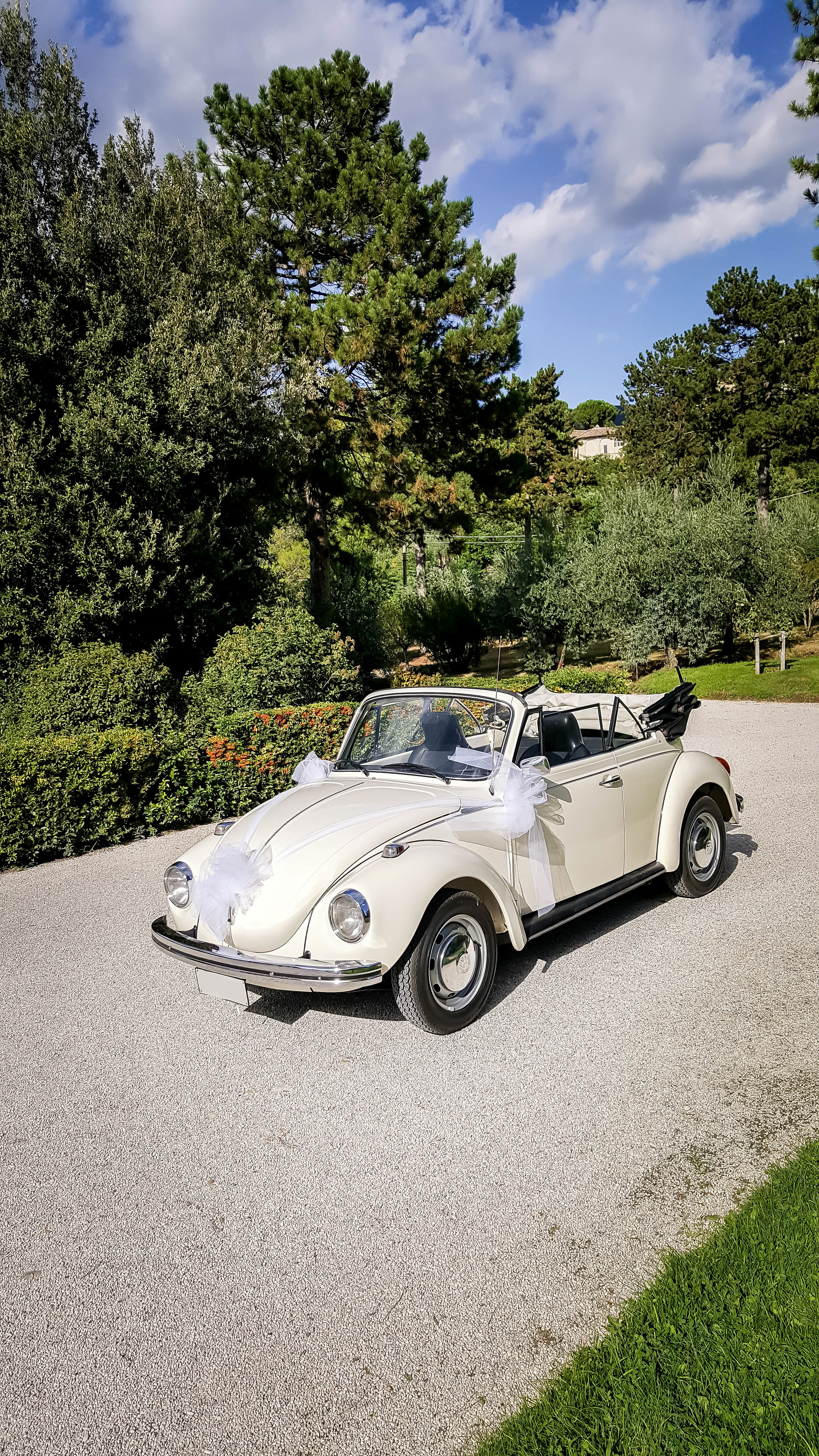 Maggiolino Volkswagen cabriolet bianco