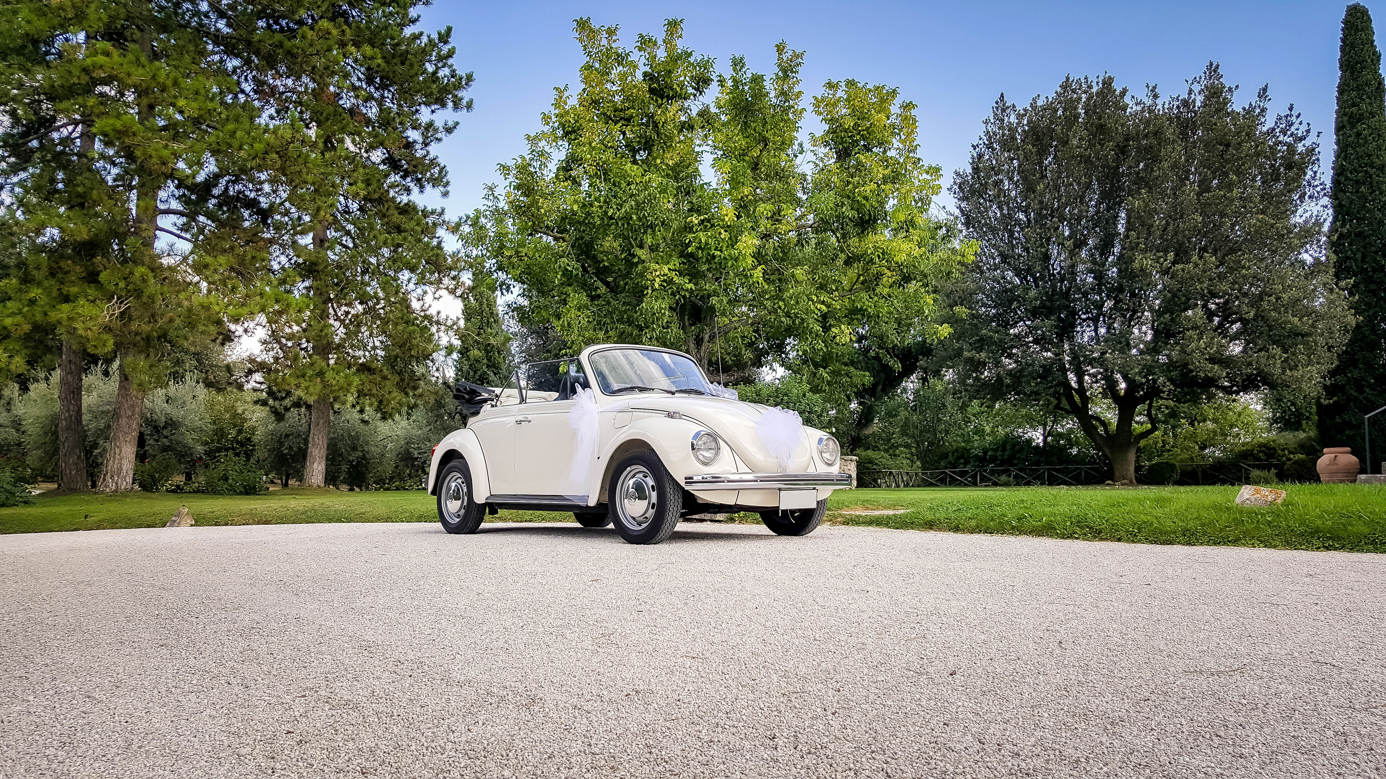 Maggiolino Volkswagen cabriolet bianco