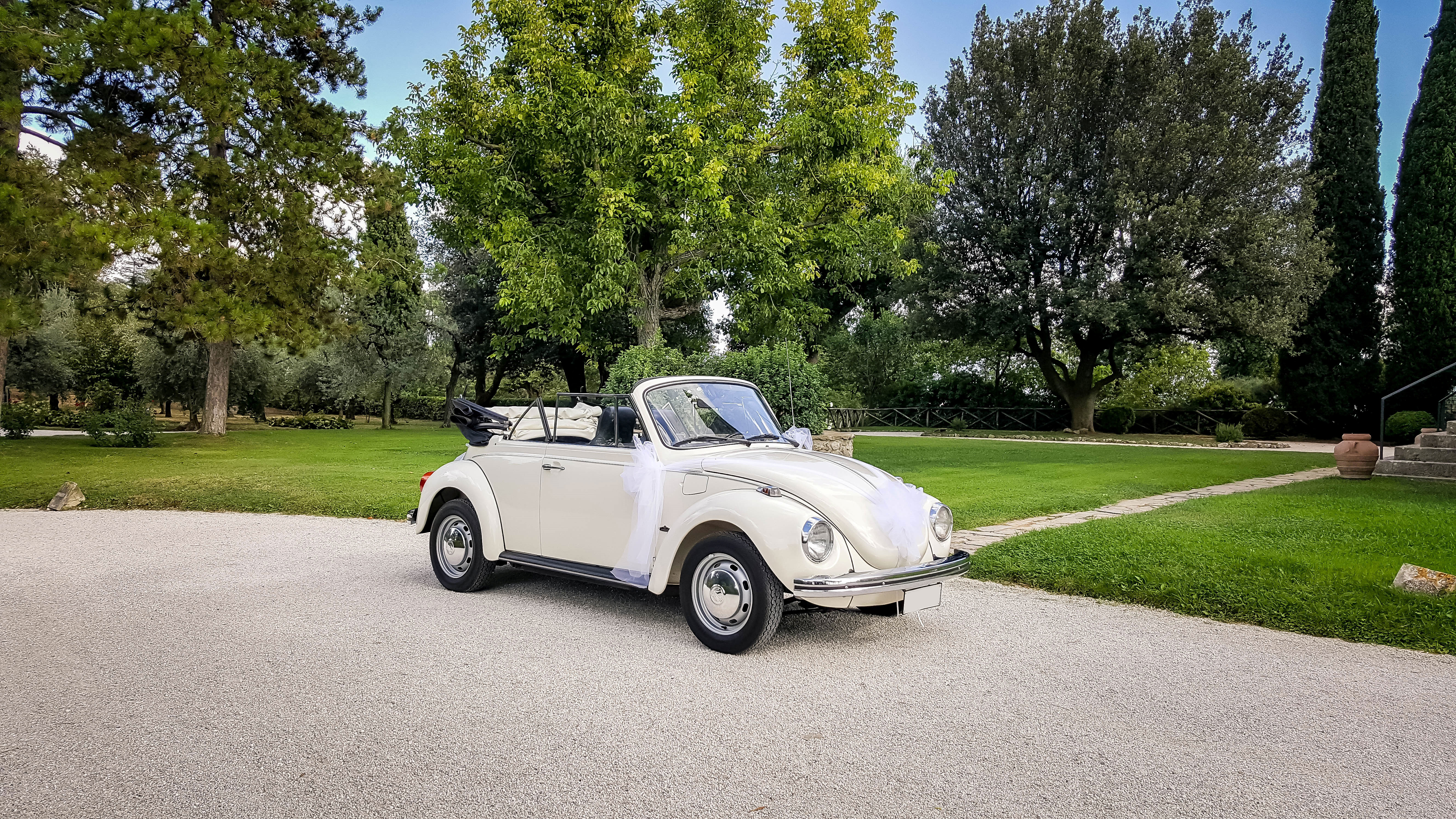 Maggiolino Volkswagen cabriolet bianco