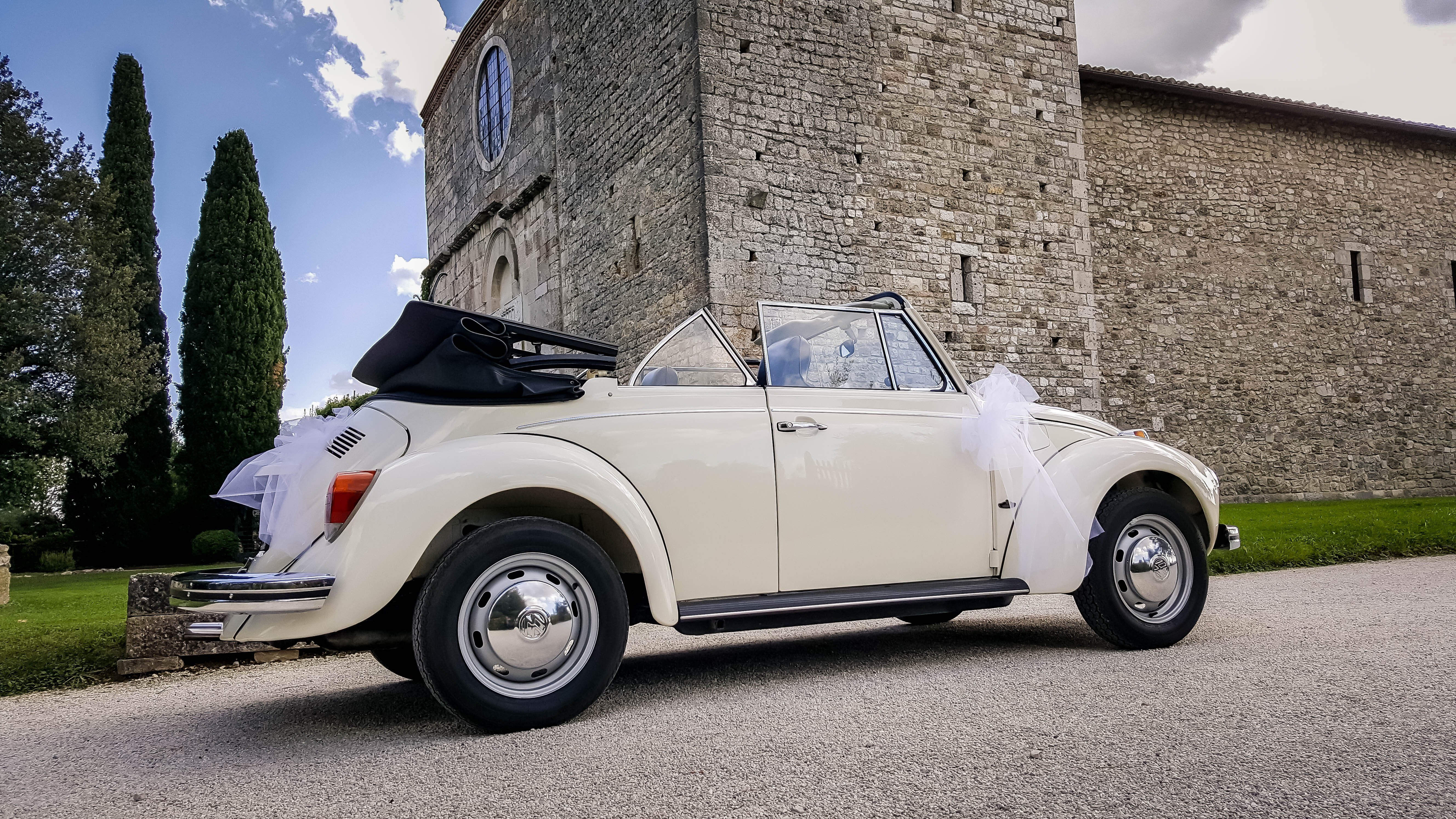 Maggiolino Volkswagen cabriolet bianco