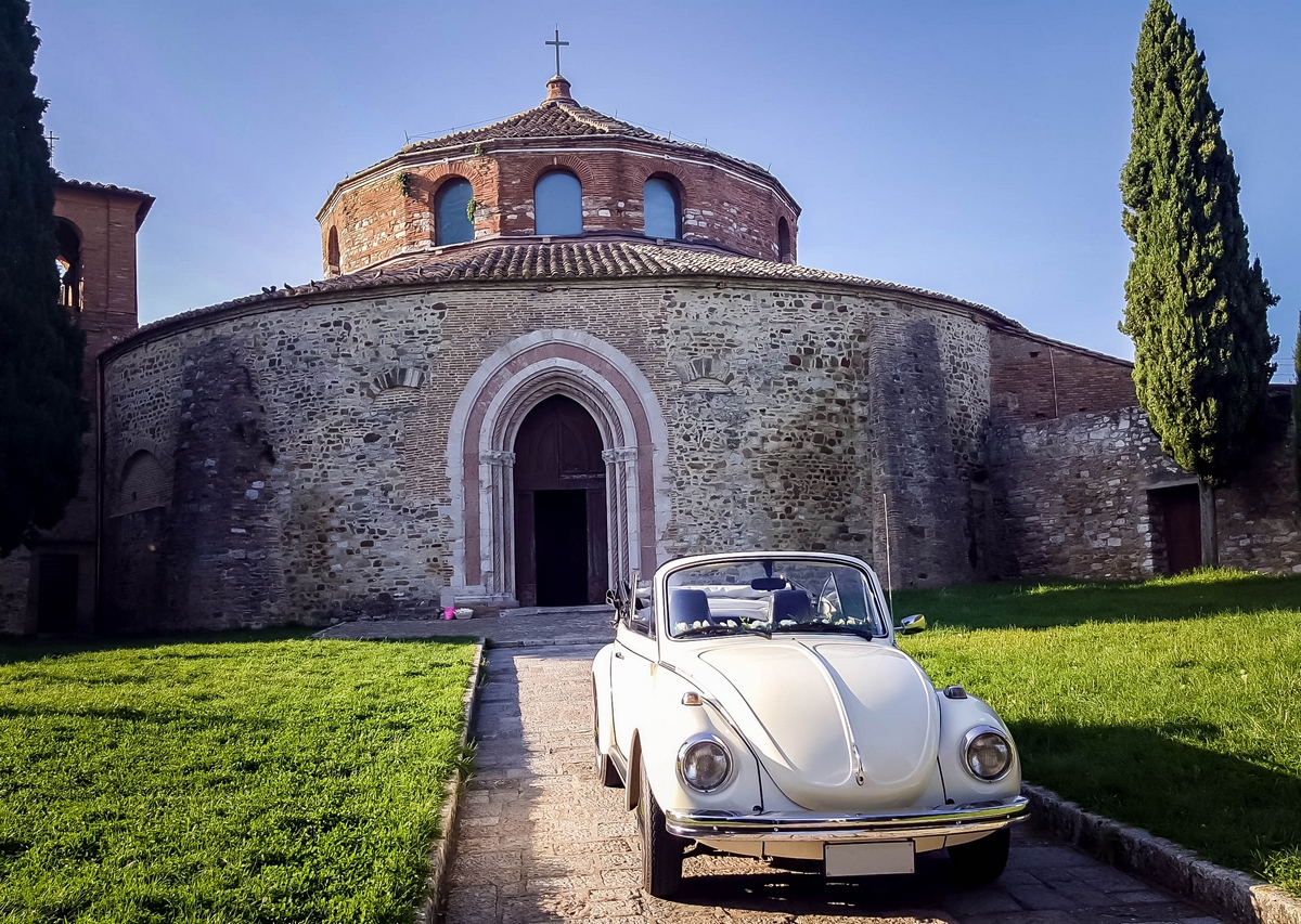 Maggiolone bianco avorio cabrio del 72 sposi